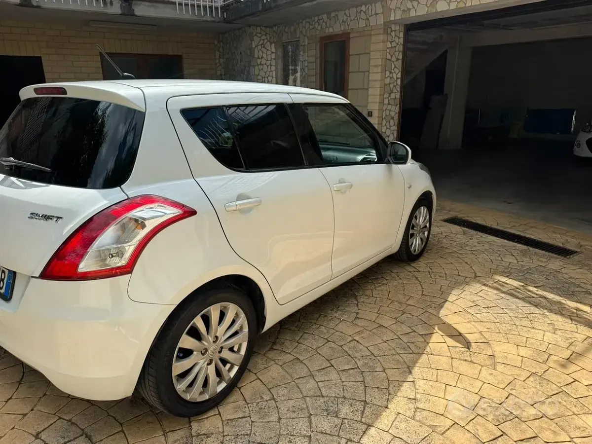 Usata Suzuki Swift 2012 Bianco Utilitaria