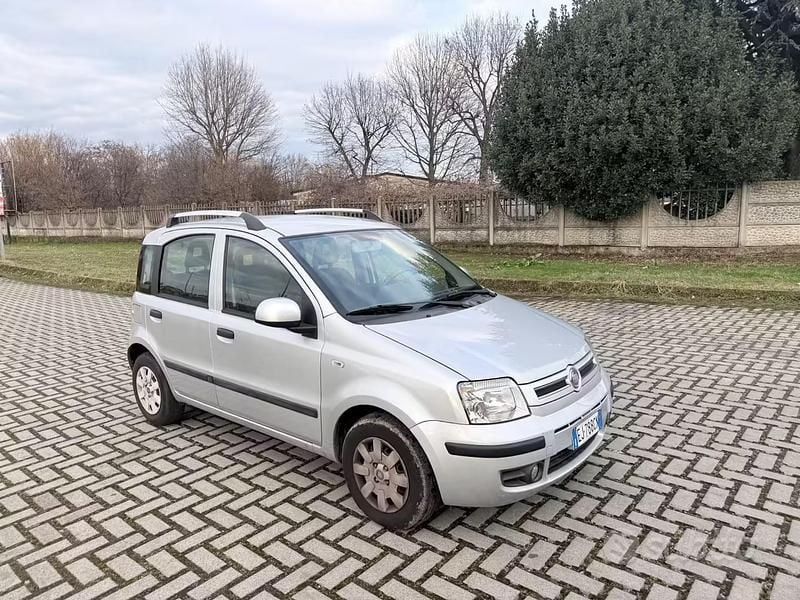 Usata Fiat Panda Emotion 69 CV (50 kW) 2011 Grigio Utilitaria