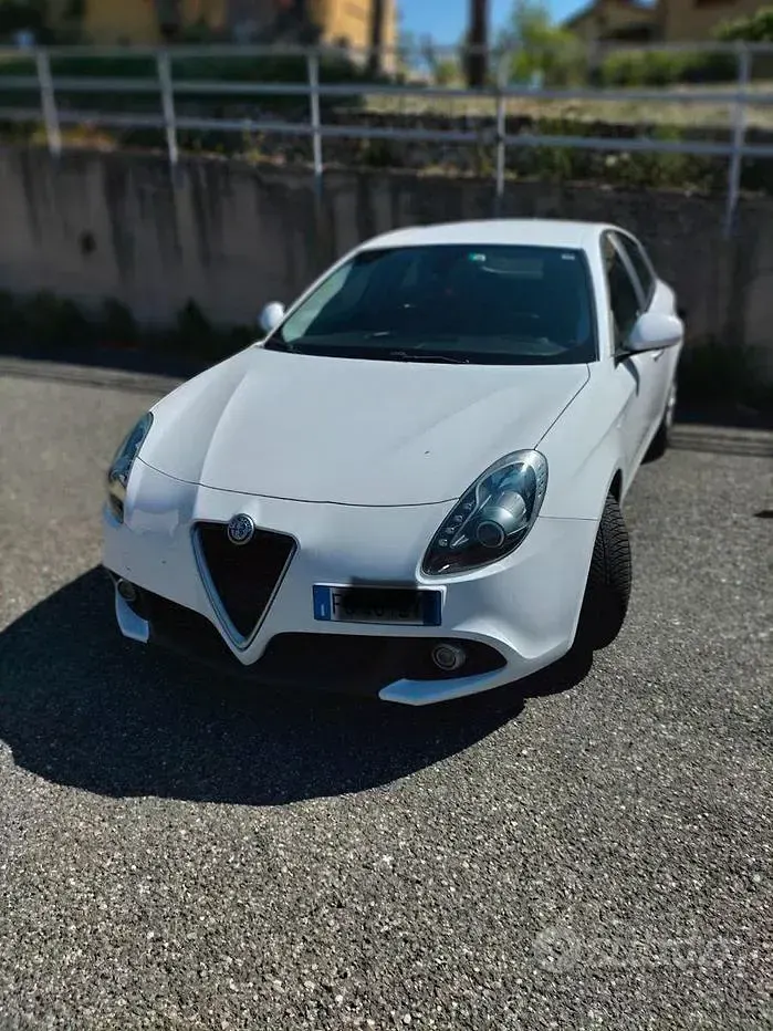 Usata Alfa Romeo Giulietta 120 CV (88 kW) 2016 Bianco Utilitaria