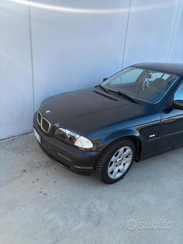 Usado BMW 320 136 HP (100 kW) 2001 Azul Sedan