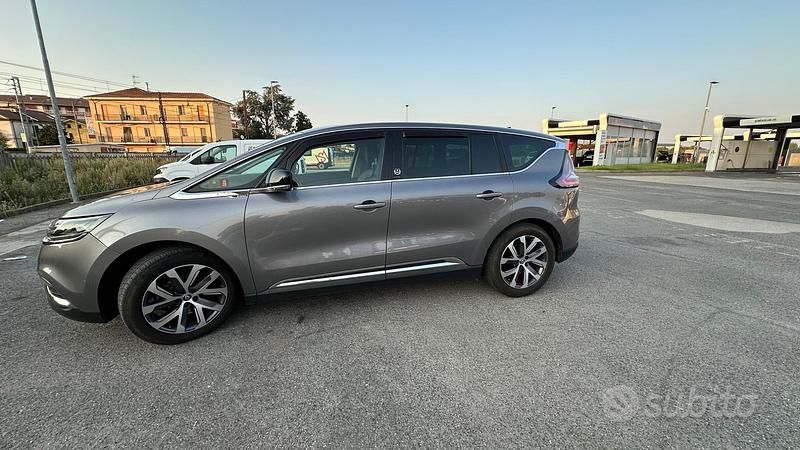 Usata Renault Espace 160 CV (117 kW) 2015 Grigio Monovolume