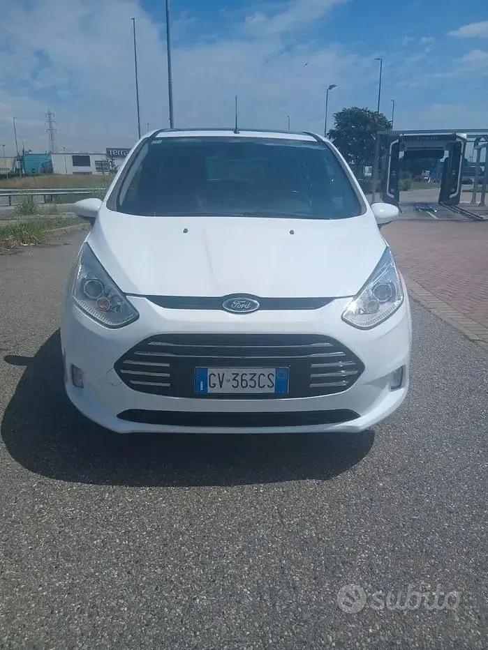 Usata Ford B-MAX 100 CV (73 kW) 2012 Bianco Monovolume