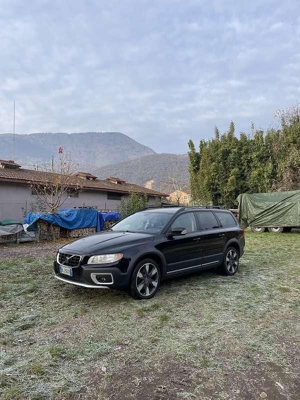 Usata 2007 Volvo XC70 Summum SUV | 4500 € (Buon prezzo) - Immagine 1/4