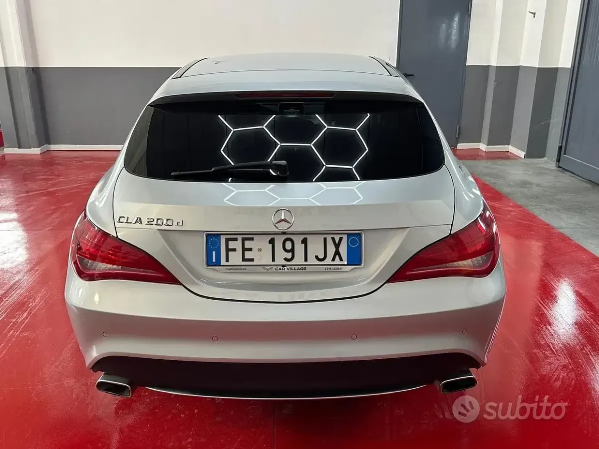 Usata Mercedes CLA200 136 CV (100 kW) 2016 Grigio Station wagon