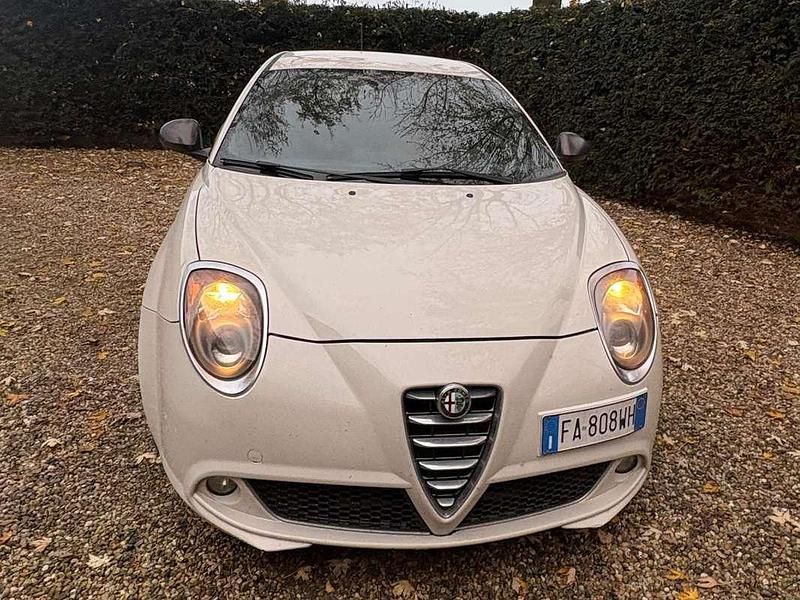 Usata Alfa Romeo MiTo 84 CV (61 kW) 2015 Beige Utilitaria
