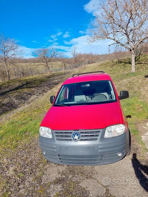 Usata VW Caddy Life 2008 Rosso Monovolume