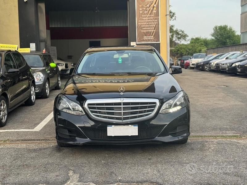 Gebraucht Mercedes E200 Executive 135 PS (99 kW) 2015 Schwarz Limousine