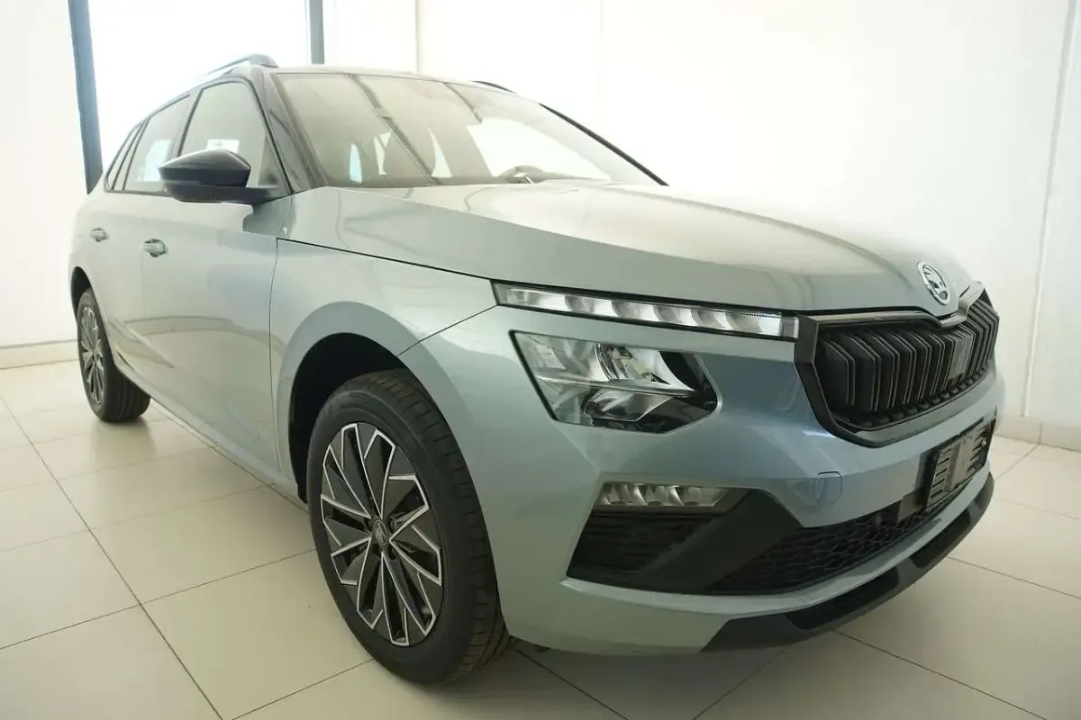 Nuova Skoda Kamiq 116 CV (85 kW) 2026 Grigio SUV