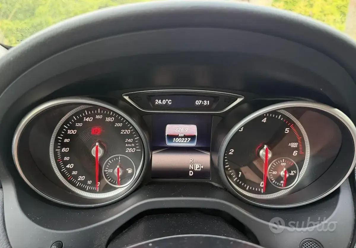 Usata Mercedes CLA200 136 CV (100 kW) 2017 Bianco Coupé