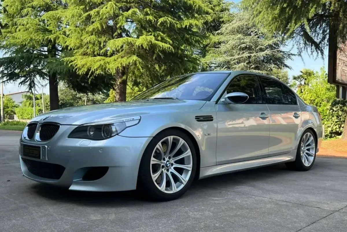 Usata BMW M5 507 CV (372 kW) 2006 Silverstone metallic Berlina