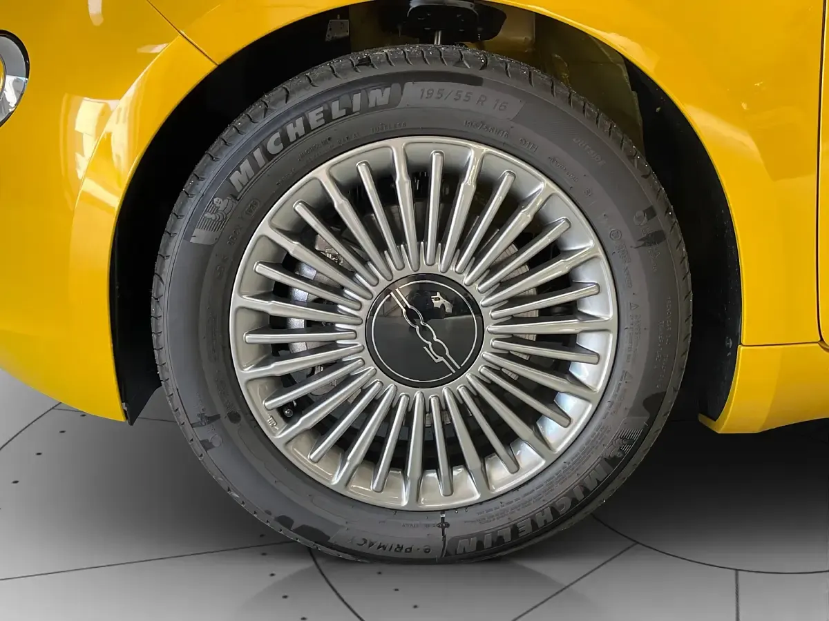 Nuova Fiat 500 Icon 65 CV (47 kW) 2026 Berlina