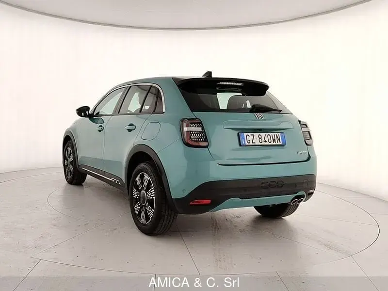 Usata Fiat 600 Pop 145 CV (106 kW) 2025 Blu SUV