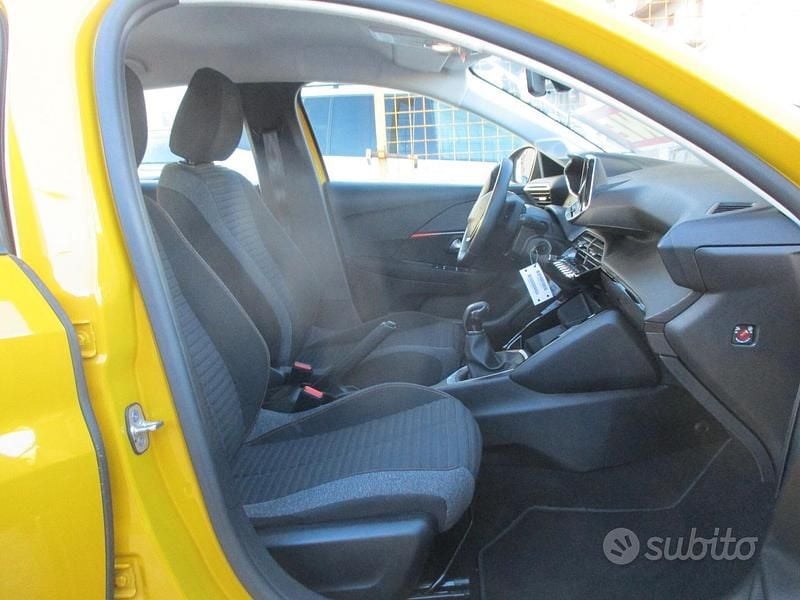 Usata Peugeot 208 Allure 75 CV (55 kW) 2022 Grigio Utilitaria