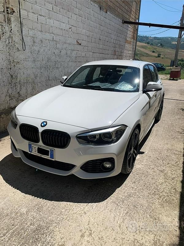 Usata 2018 BMW 116 Shadowline Due volumi | 16.499 € (Ottimo prezzo) - Immagine 1/4