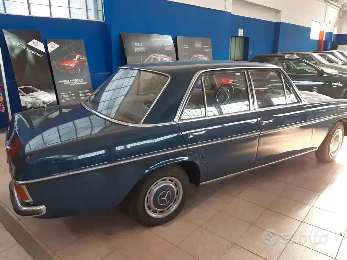 Usata Mercedes 230 135 CV (99 kW) 1960 Blu Berlina