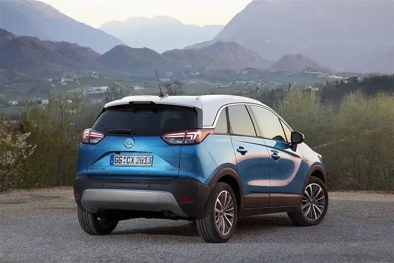 Usata Opel Crossland X Innovation 102 CV (75 kW) 2019 Grigio SUV