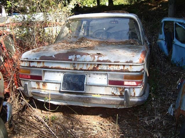 Usata BMW 2000 100 CV (73 kW) 1972 Argento Berlina