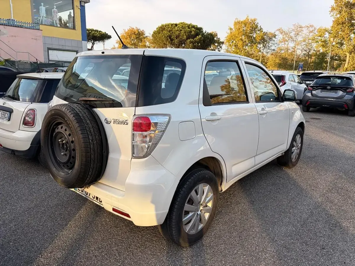 Usata Daihatsu Terios 104 CV (76 kW) 2011 Bianco SUV