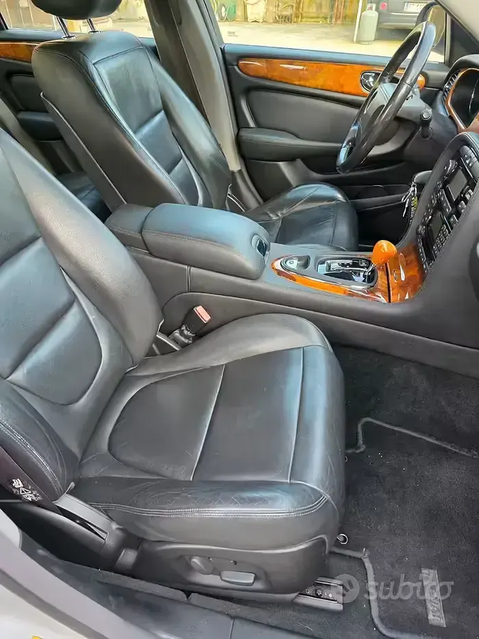 Usata Jaguar XJ6 238 CV (175 kW) 2003 Argento Berlina