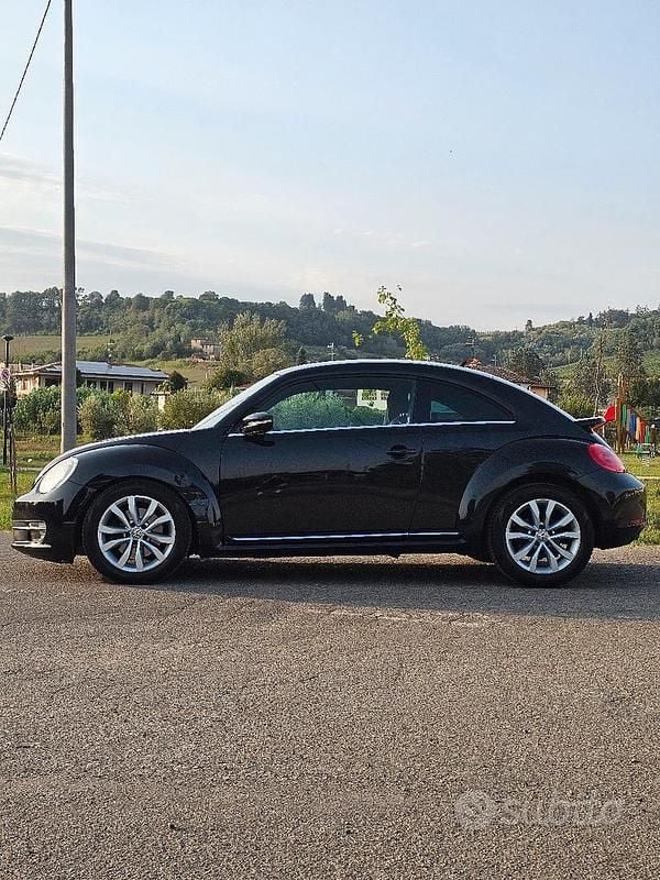 Usata VW Beetle Sportline 160 CV (117 kW) 2012 Nero Utilitaria