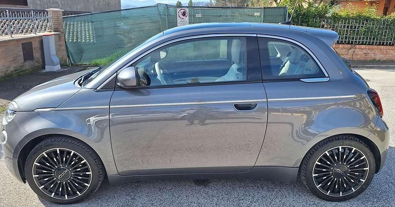 Usata Fiat 500e La Prima 42 kW (58 CV) 2021 Utilitaria