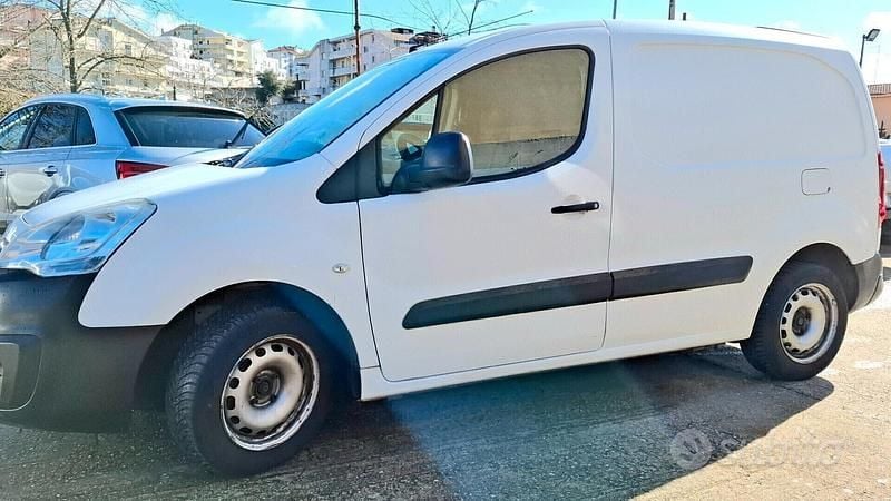 Usata Citroën Berlingo 90 CV (66 kW) 2016 Bianco Monovolume