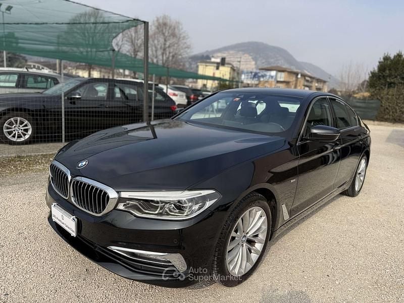 Usata BMW 520 Luxury Line 190 CV (139 kW) 2017 Nero Berlina