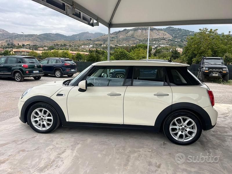 Usata Mini One D Hype 95 CV (69 kW) 2016 Beige Utilitaria