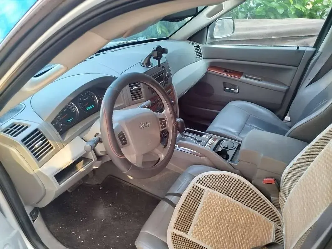 Usata Jeep Grand Cherokee Limited 218 CV (160 kW) 2006 Argento SUV