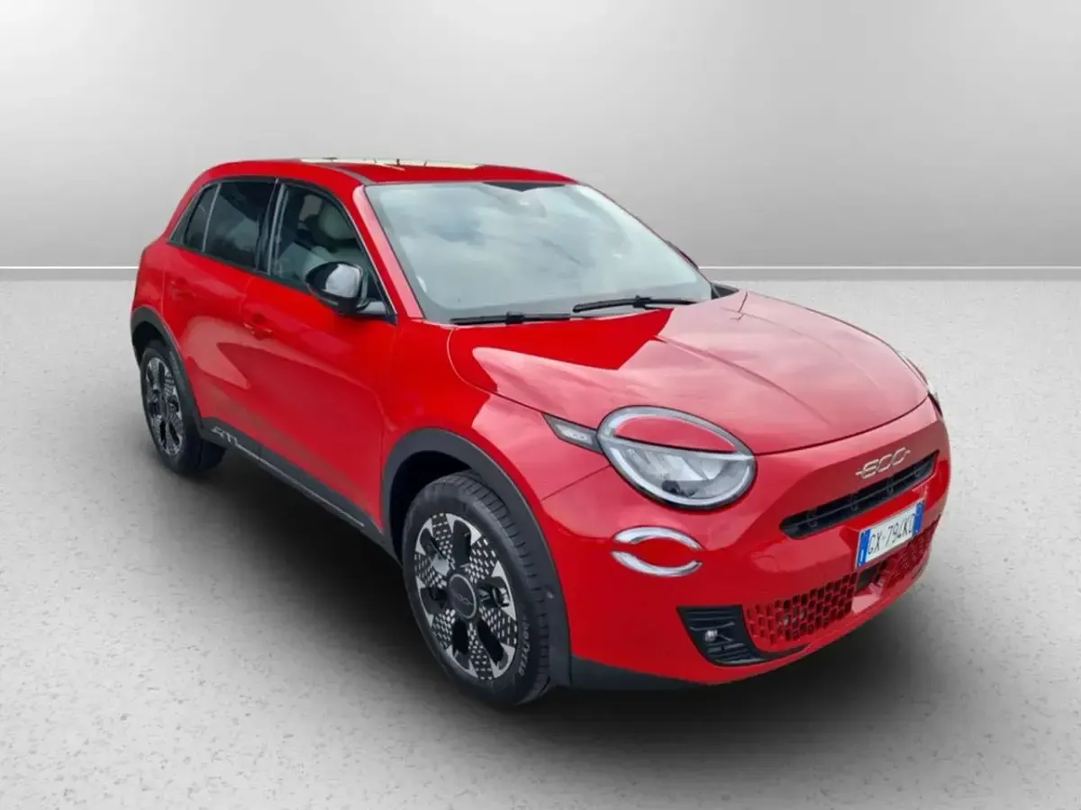 Usata Fiat 600 La Prima 110 CV (80 kW) 2025 Rosso SUV