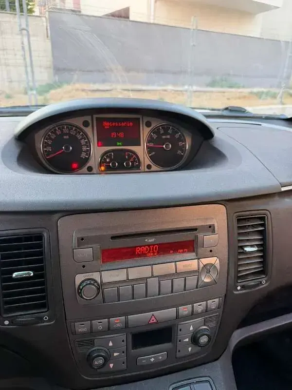 Usata Lancia Musa 77 CV (56 kW) 2012 Monovolume