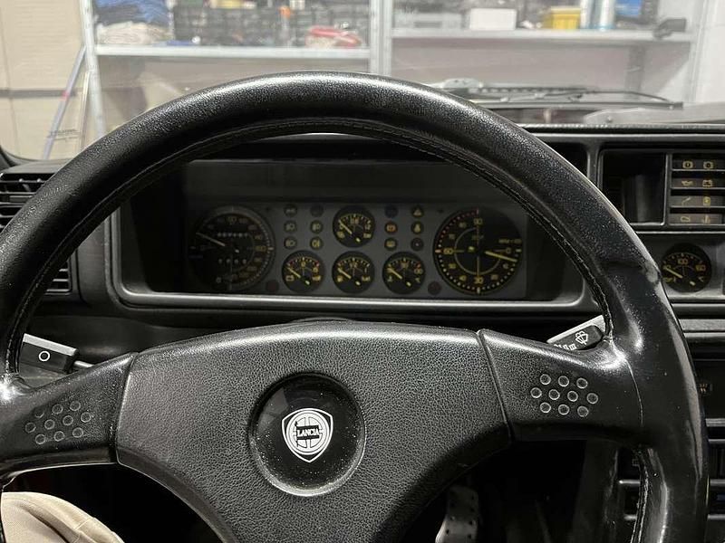 Usata Lancia Delta 205 CV (150 kW) 1991 Utilitaria