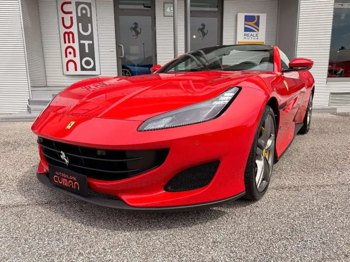 Usata Ferrari Portofino 600 CV (441 kW) 2018 Rosso Cabrio