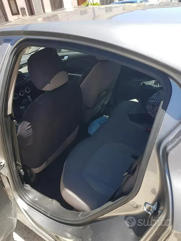 Usata Alfa Romeo Giulietta 105 CV (77 kW) 2014 Grigio Utilitaria