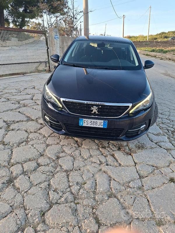 Usata Peugeot 308 2018 Blu Station wagon