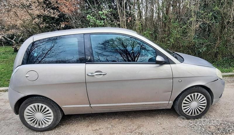 Usata Lancia Ypsilon 2007 Utilitaria