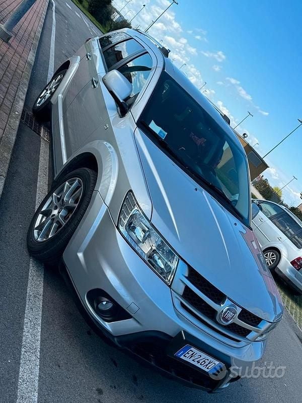 Usata Fiat Freemont 170 CV (125 kW) 2013 Grigio SUV