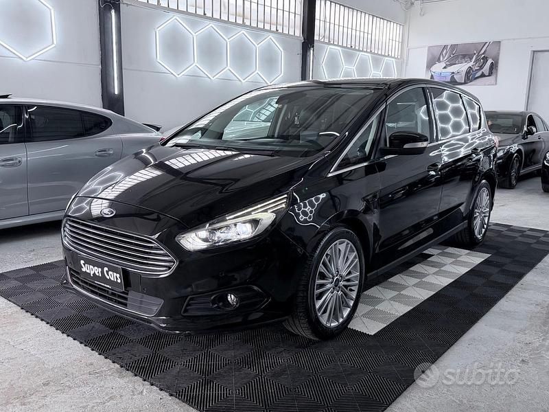 Usata Ford S-MAX Vignale 150 CV (110 kW) 2016 Nero Monovolume