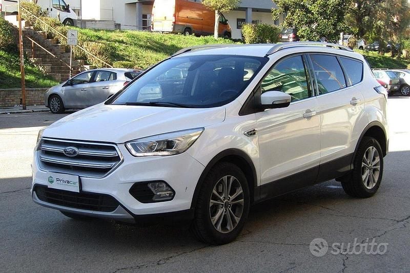 Usata Ford Kuga S 120 CV (88 kW) 2018 Bianco SUV