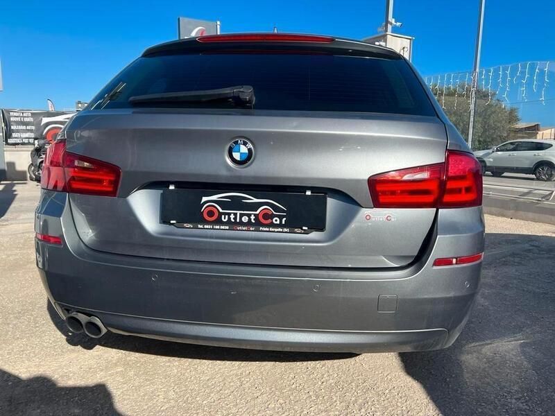 Usata BMW 530 Efficient Dynamics 261 CV (191 kW) 2011 Grigio chiaro Station wagon