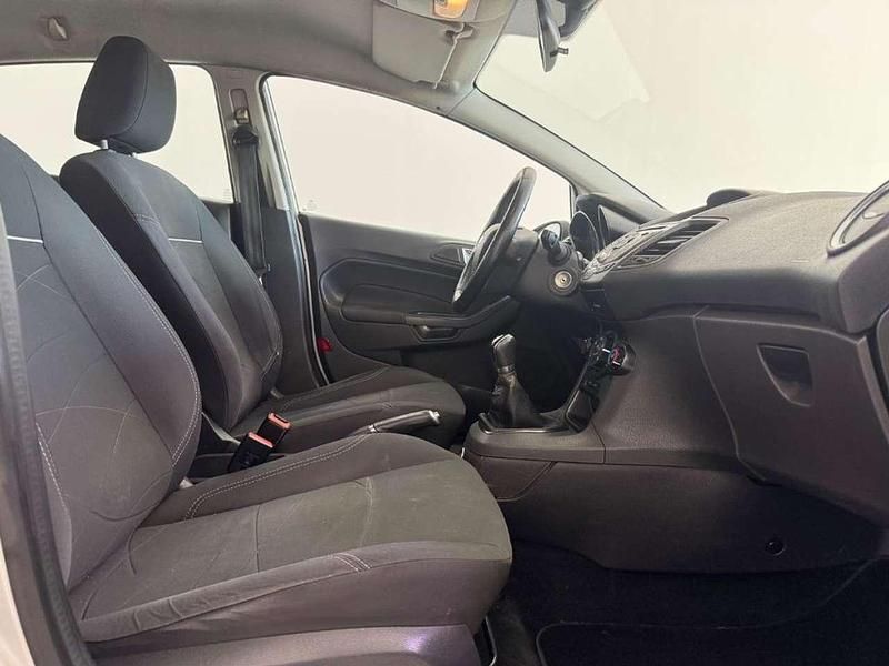 Usata Ford Fiesta Business Edition 95 CV (69 kW) 2017 Argento Berlina