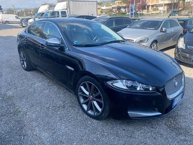 Usata Jaguar XF Luxury 200 CV (147 kW) 2013 Nero Berlina