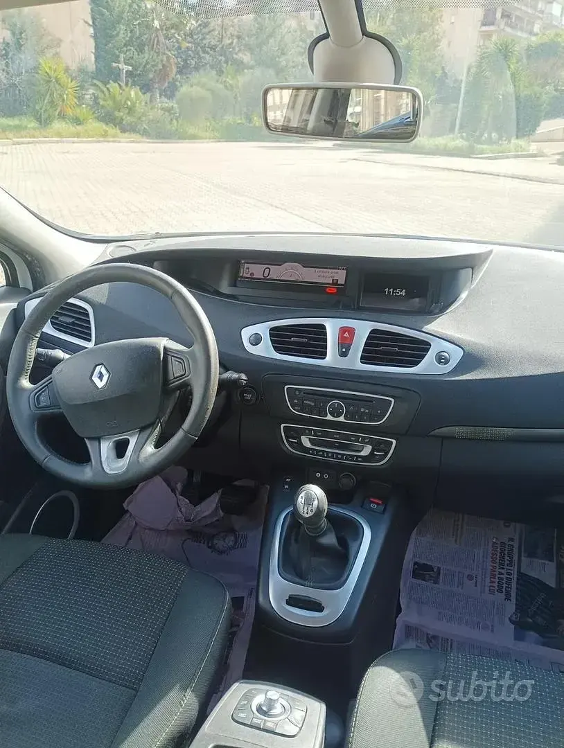 Usata Renault Scenic E-Tech 110 CV (80 kW) 2011 Monovolume