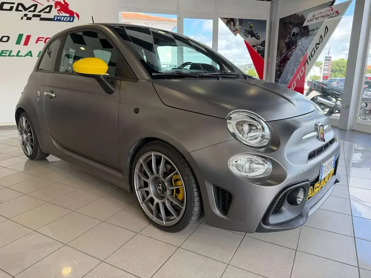 Usata Abarth 595C Turismo 165 CV (121 kW) 2018 Grigio Cabrio