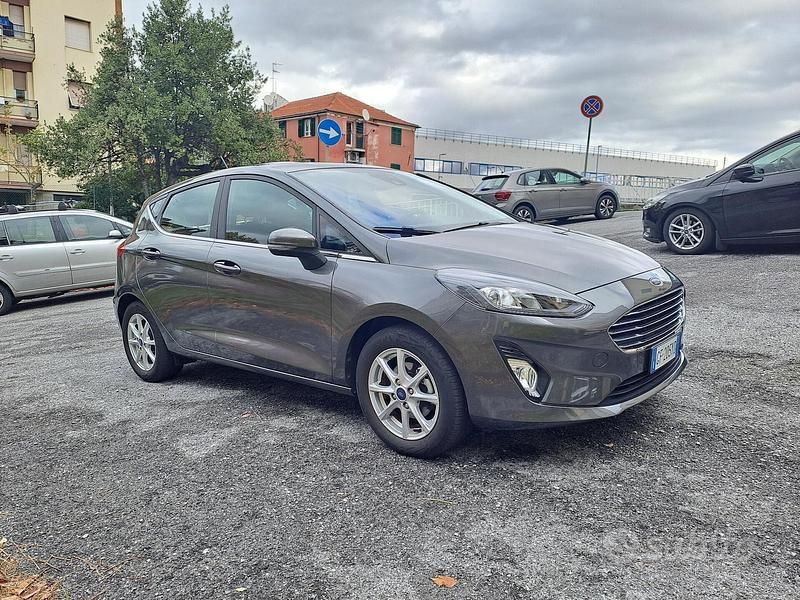 Usata Ford Fiesta Titanium 125 CV (91 kW) 2021 Grigio Berlina