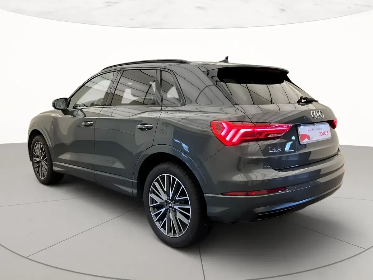 Usata Audi Q3 Advanced 150 CV (110 kW) 2023 Grigio atomico metallizzato SUV