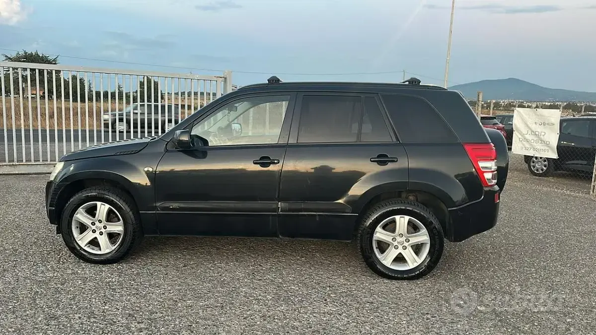 Usata Suzuki Grand Vitara 129 CV (94 kW) 2007 Nero SUV