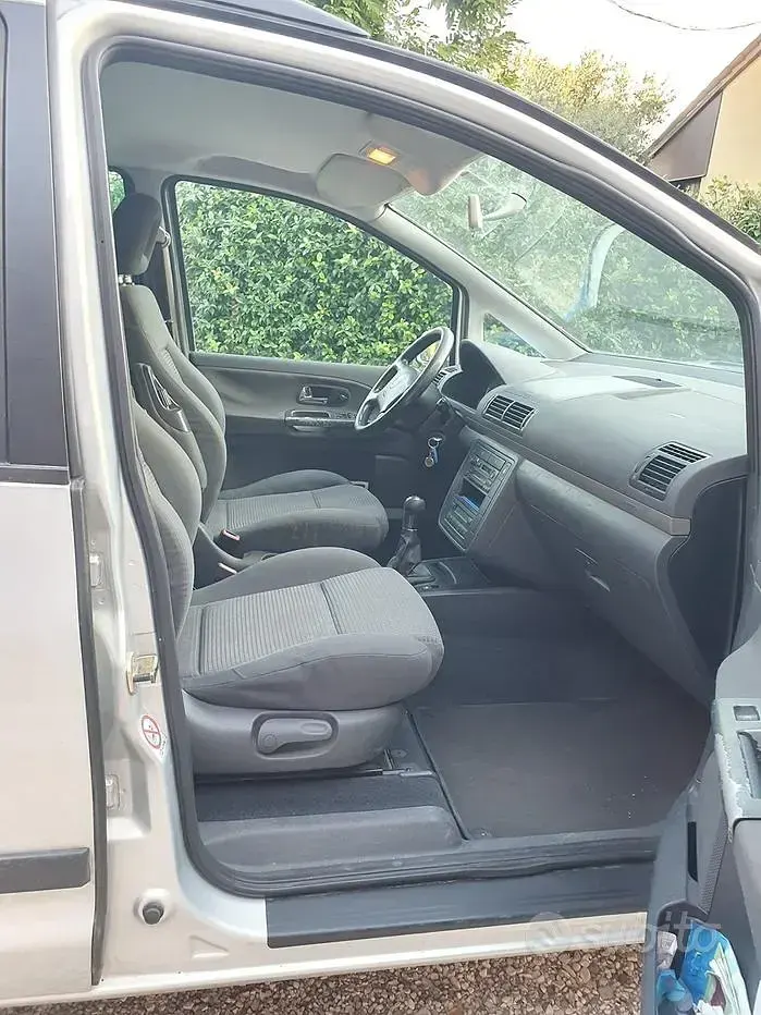 Usata VW Sharan 116 CV (85 kW) 2002 Grigio Monovolume