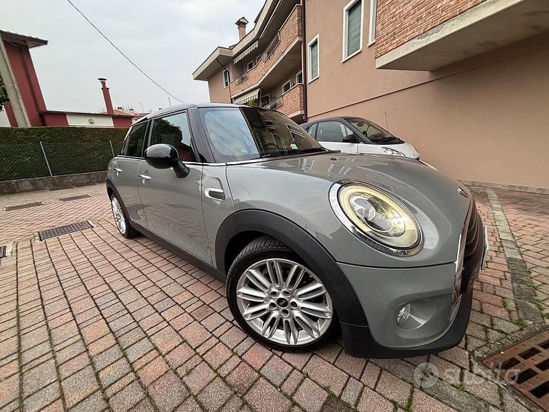 Usata Mini Cooper D Hype 116 CV (85 kW) 2018 Grigio Utilitaria