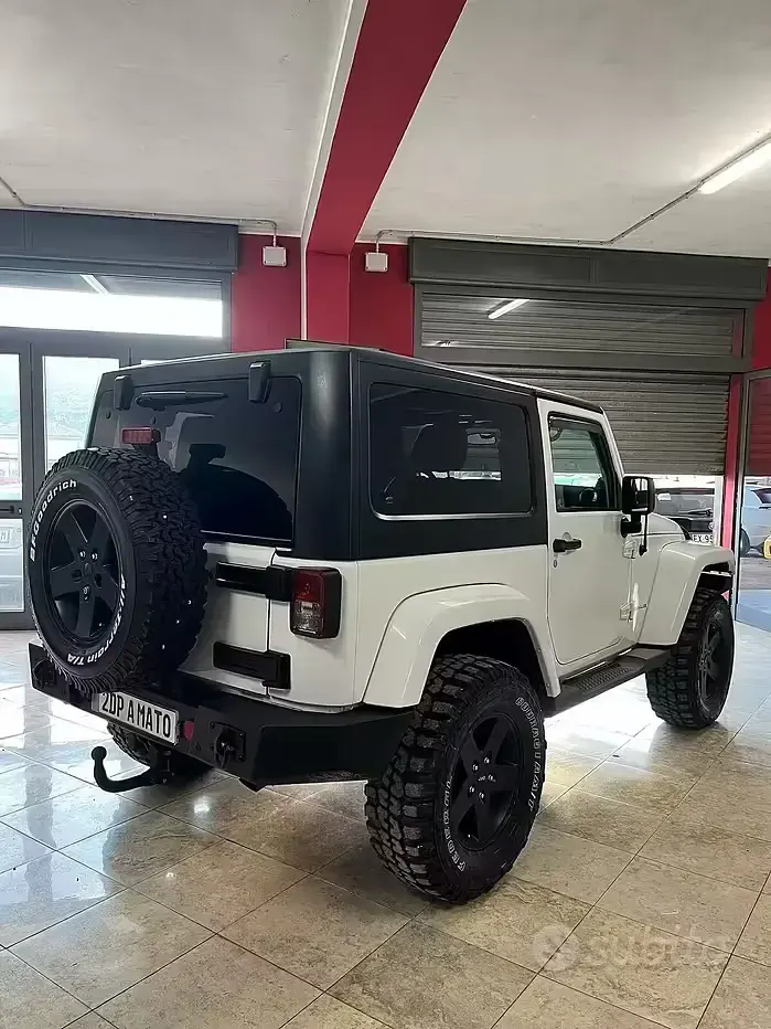 Usata Jeep Wrangler Sahara 200 CV (147 kW) 2011 Bianco SUV